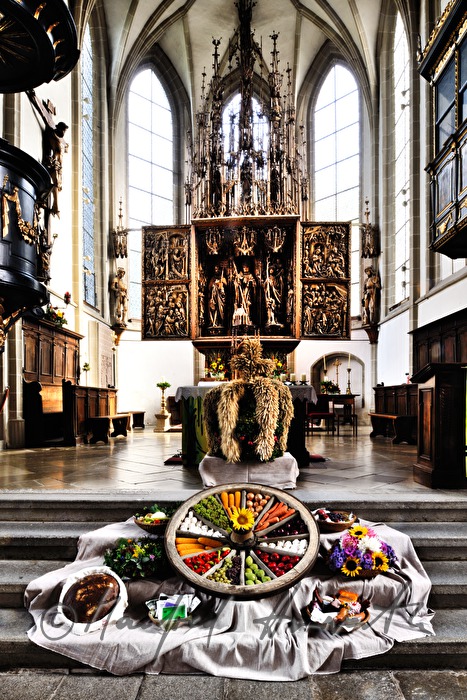 gothic winged altar and bounties