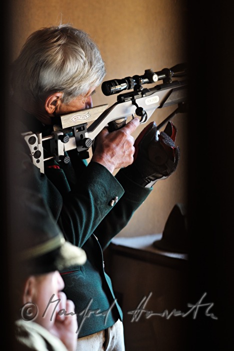 rifleman firing during a shooting copetition