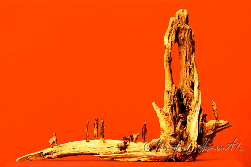 crib made by the German artist Karin Bähr in 2006