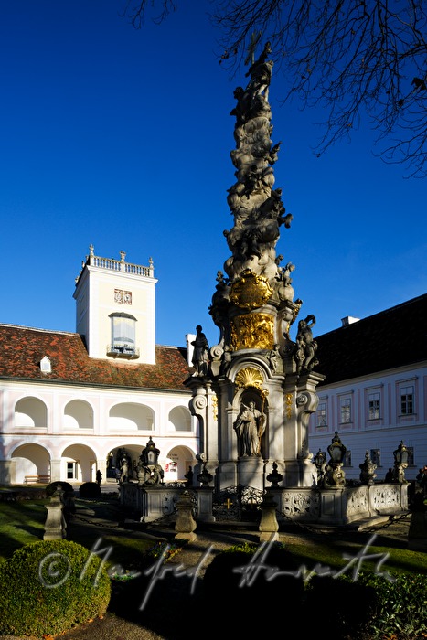 Holy Trinity Column and inner courtyard
