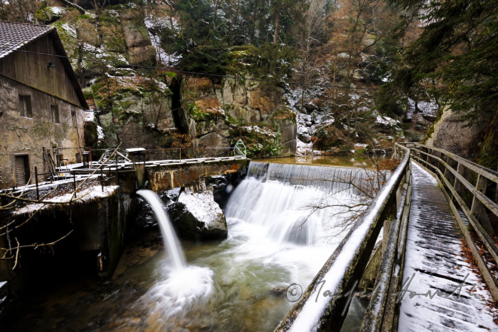Strindberg track and dam near an old water mill