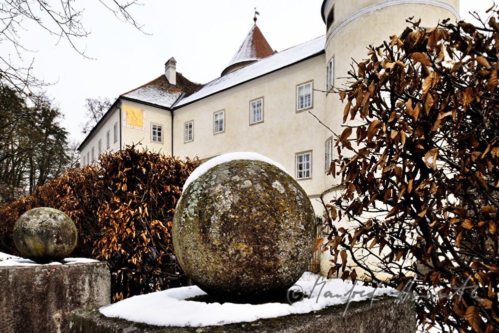 garden decoration, hedge and Castle Schwertberg