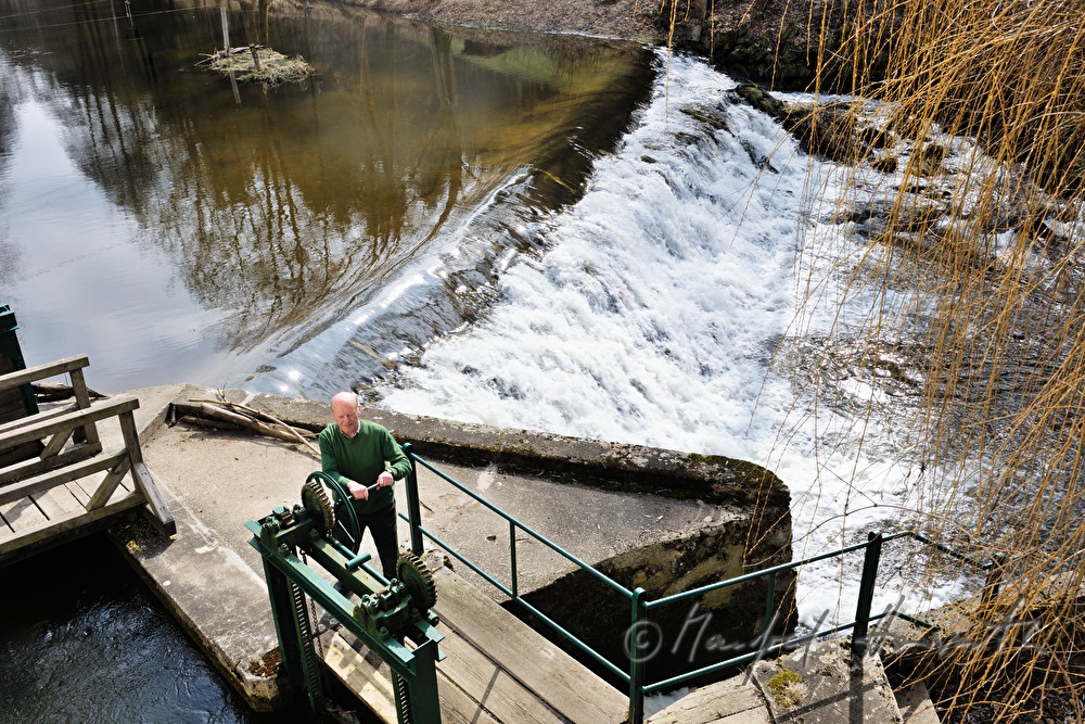 millner cranks to open the dam