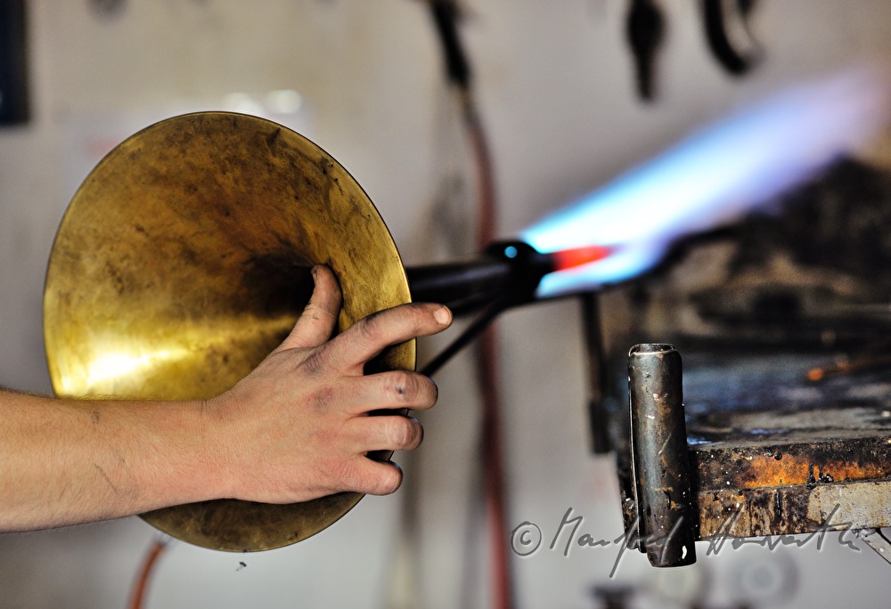 glowing of the bell of a trumpet
