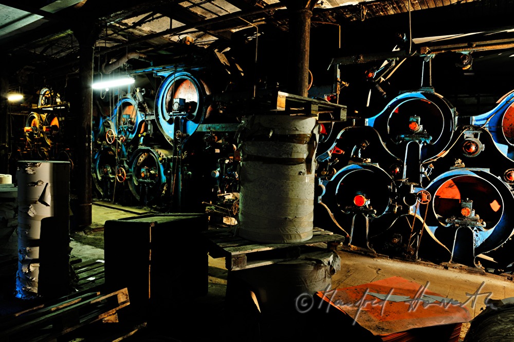 machine for making paper in the former paper mill