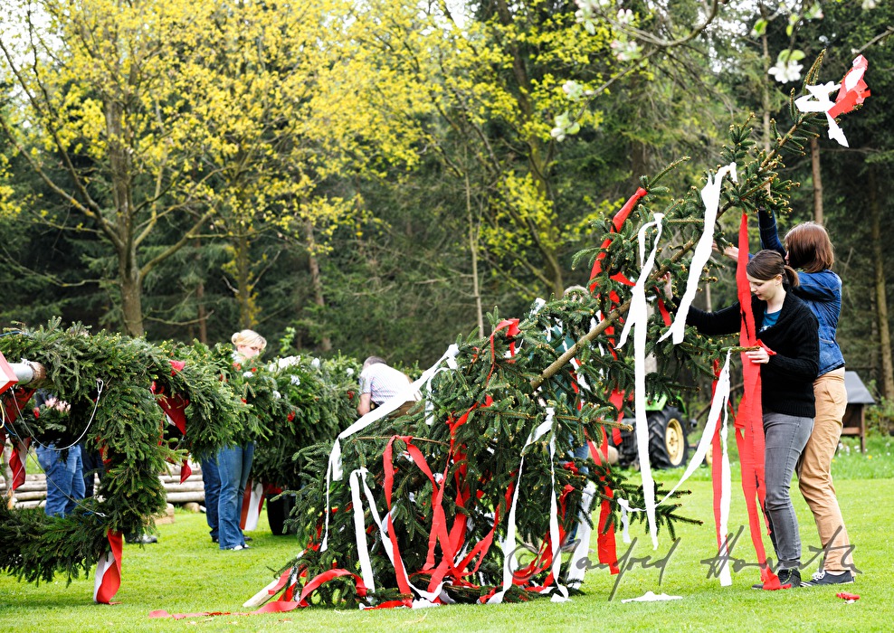 decorating the maypole on the 1st May