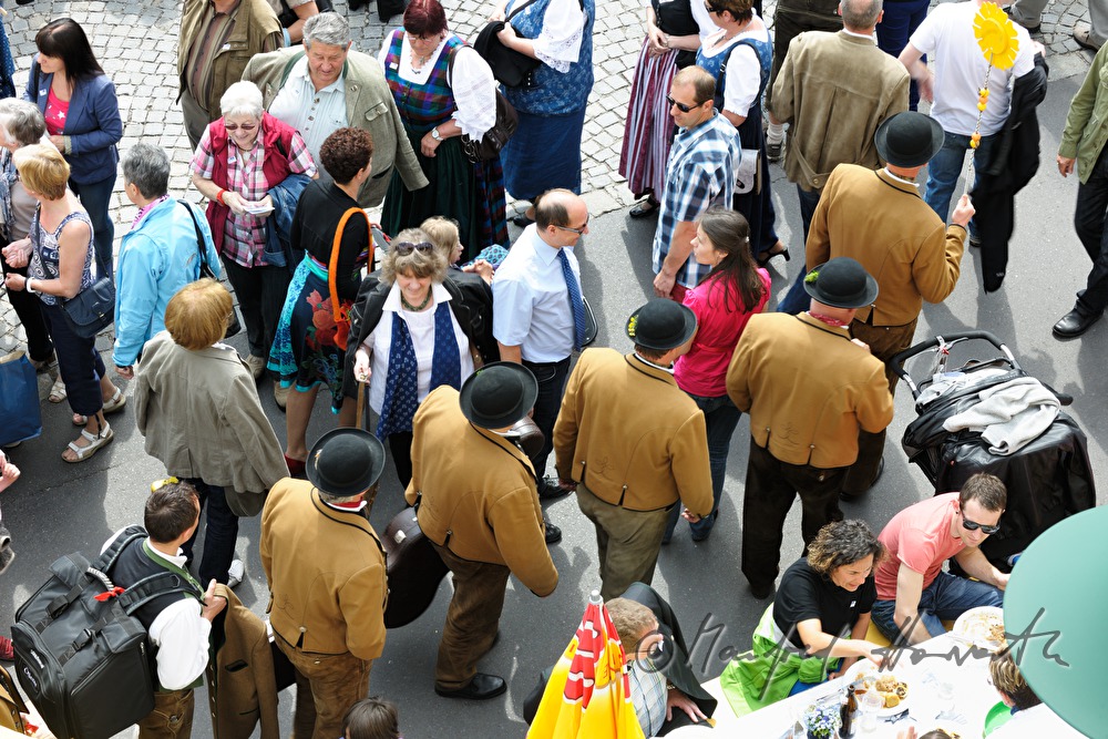 musicians on the way to the stage at the Blueprint Market