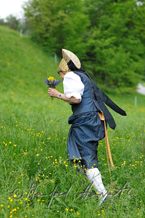 woman in traditional dress from the Wachau region