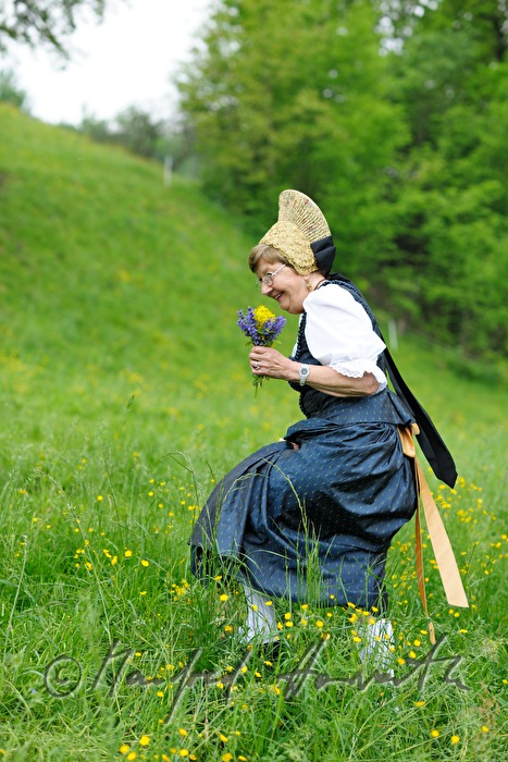 woman in traditional dress from the Wachau region