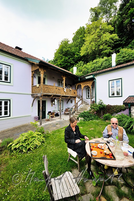 Otto Lechner and Anne Bennent in their garden