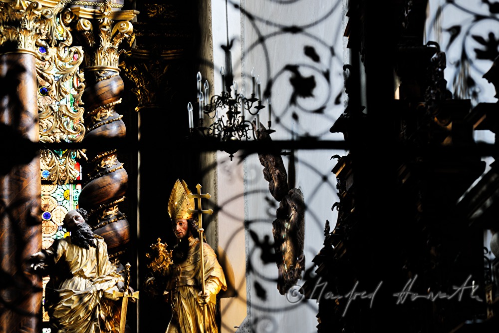 baroque statues of saints