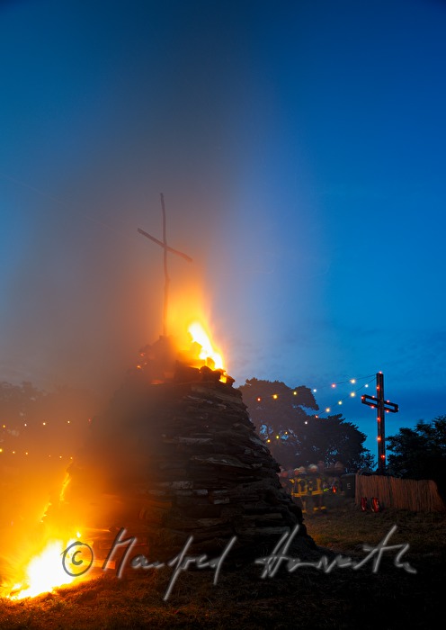 burning the stake at the Midsummer Festival