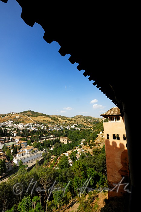 view from the roof to the Albaicin Hill