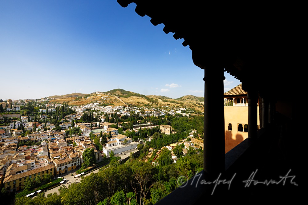view from the roof to the Albaicin Hill
