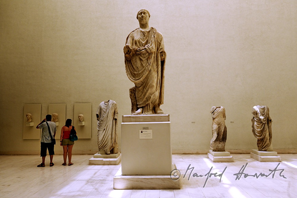 hall with roman statues