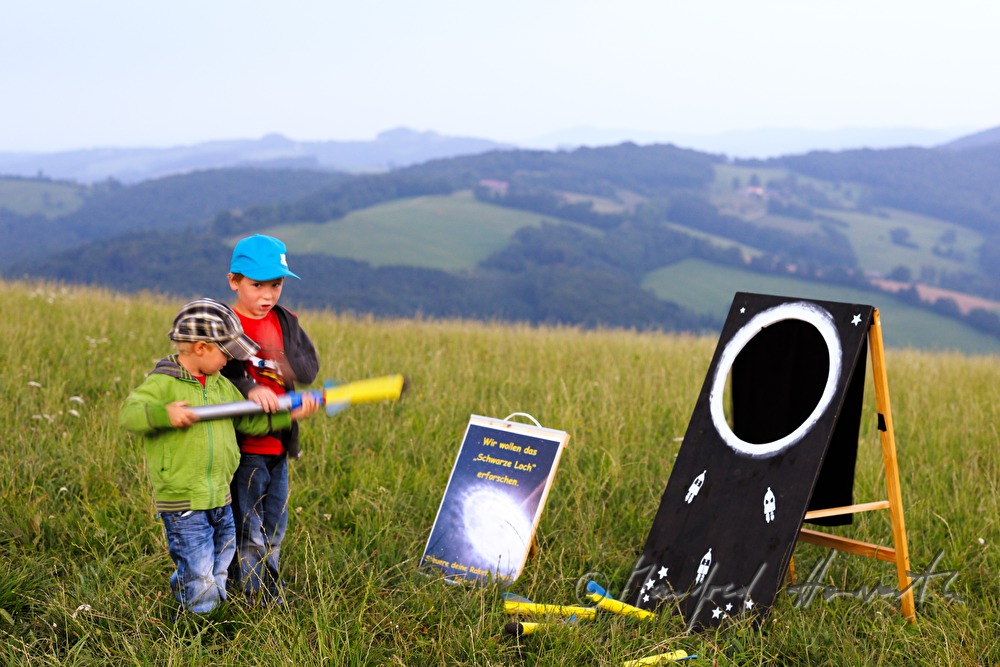 kids playing 