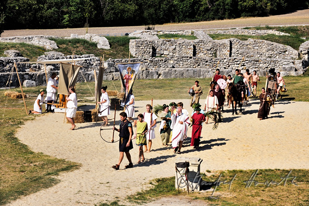 gladiator fight in the amphitheater