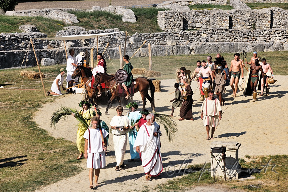 gladiator fight in the amphitheater