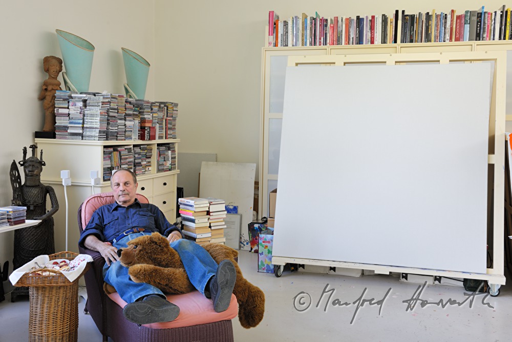 the painter CL Attersee in his studio