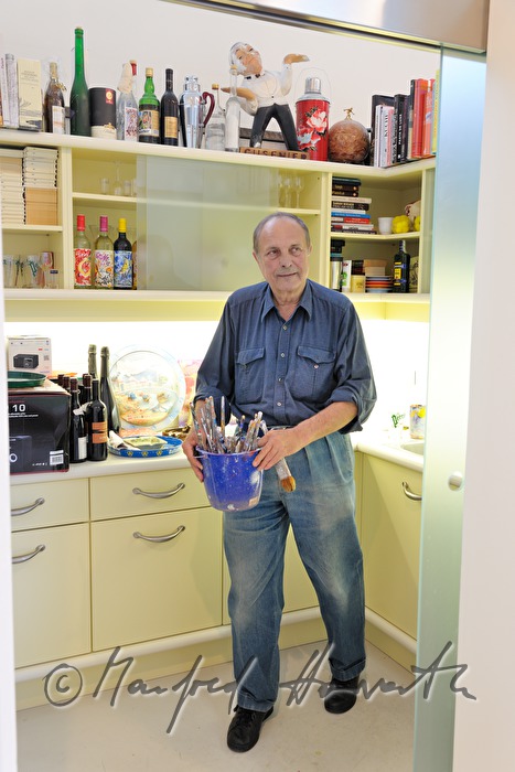 the painter CL Attersee in his studio
