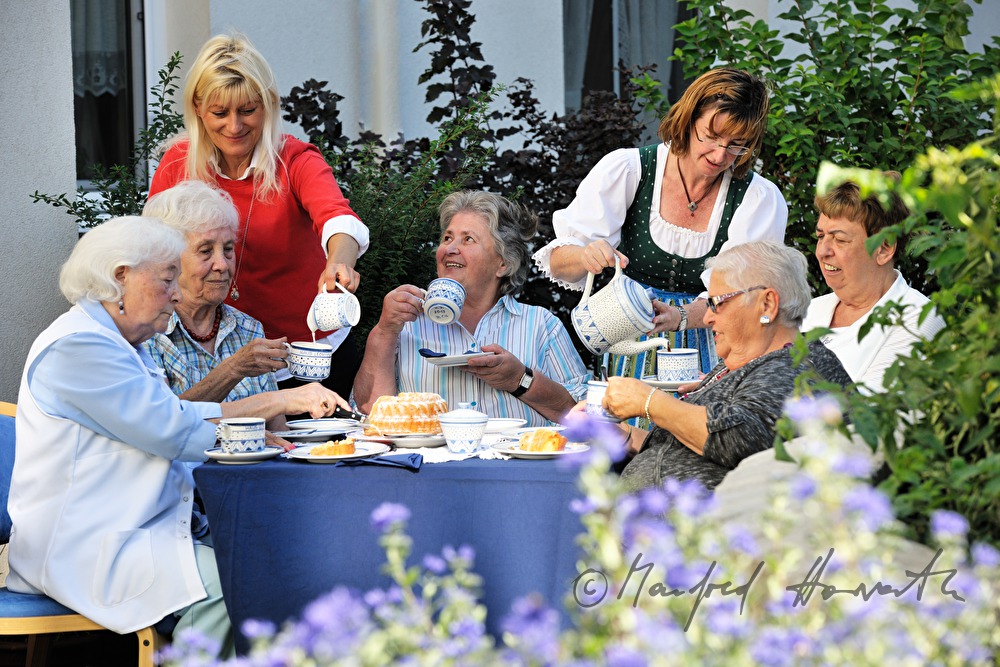 afternoon coffee party in the home for the aged