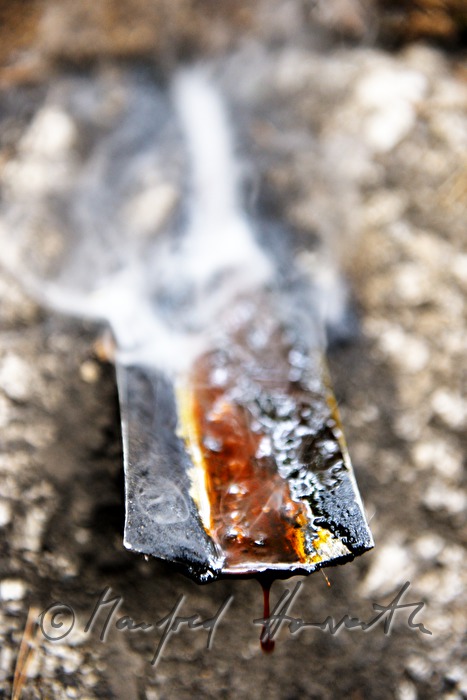 stone for making bitumen oil out of candlewood pine