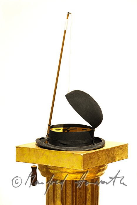 ventilation hat (split and self-liftable)