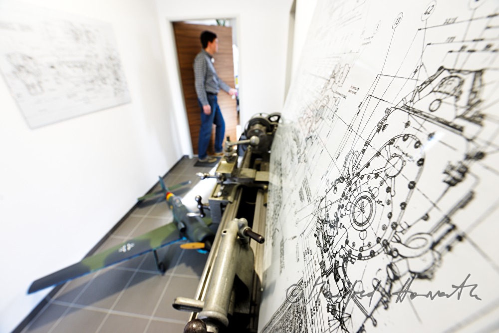 development of a supercharged V12 aircraft engine