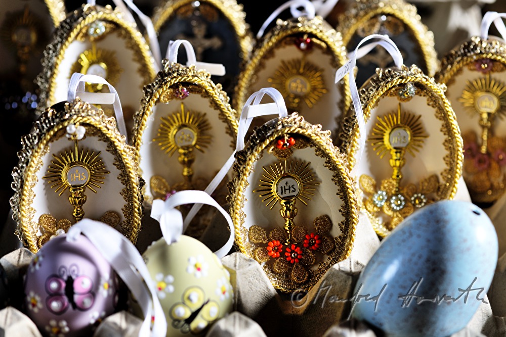 handmade easter eggs decorated with textiles