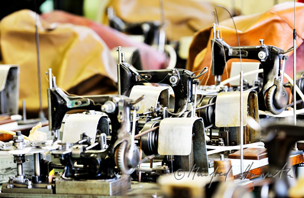 yarn button factory Slesinger: sewing machines in the locksmithery