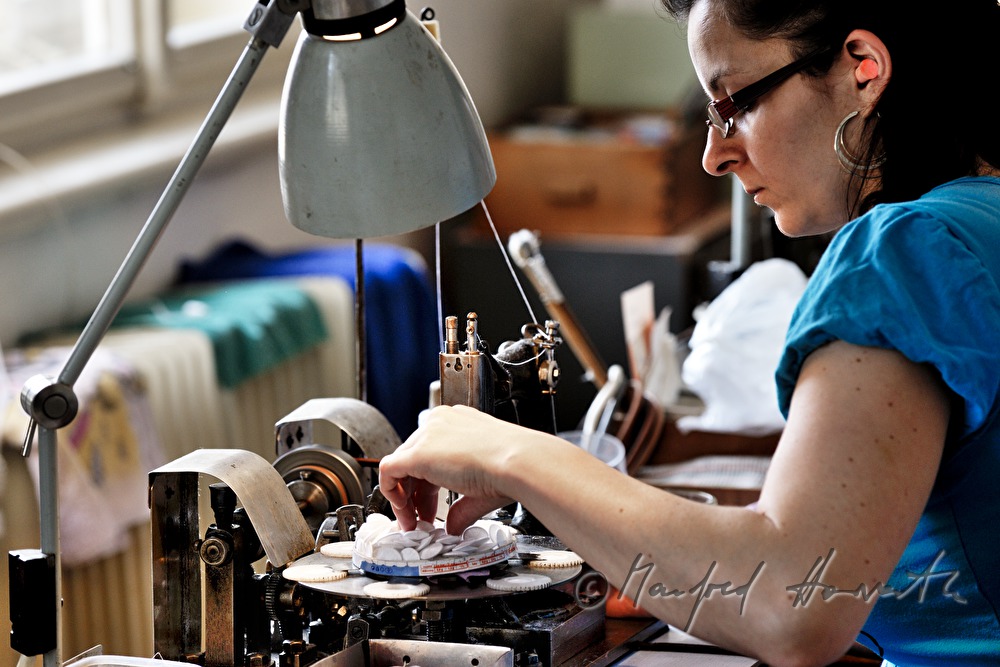 workwoman at the yarn button factory Slesinger