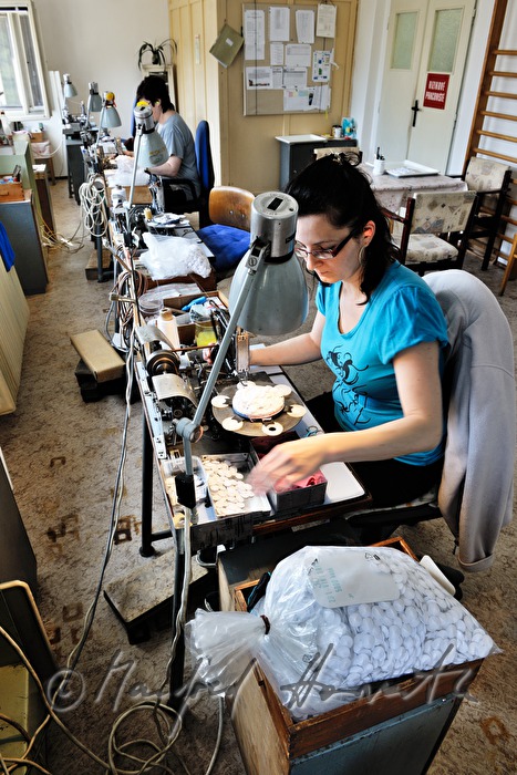 workwoman at the yarn button factory Slesinger
