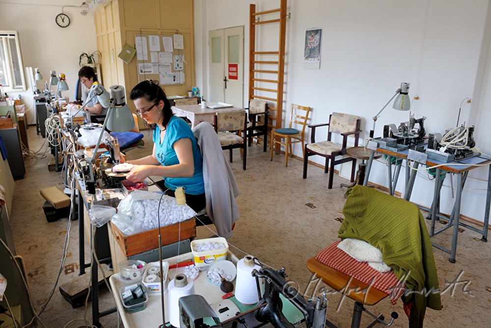 workwoman at the yarn button factory Slesinger