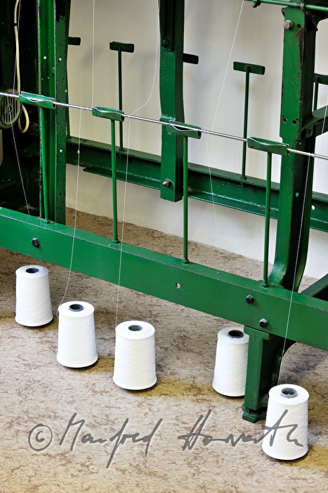 yarn button factory Slesinger:coiling yarn