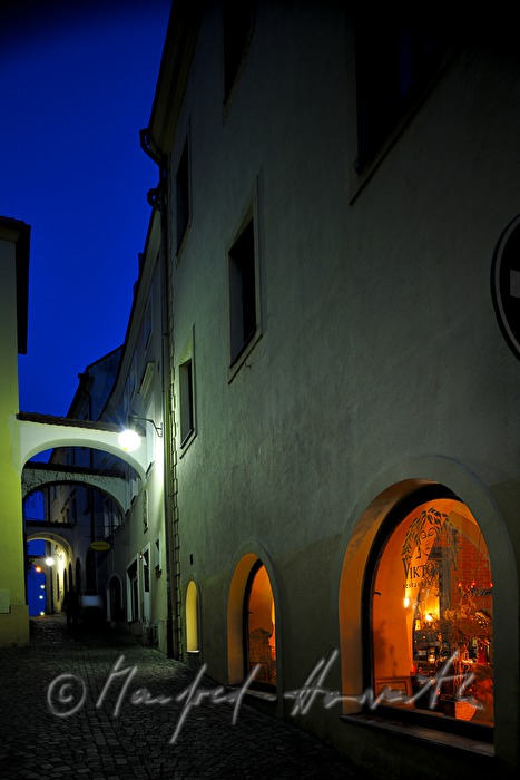 candle arches near the Upper Square