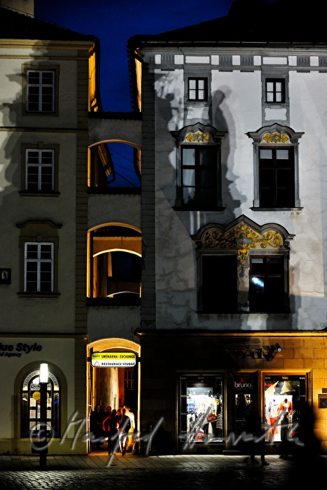 candle arches near the Upper Square
