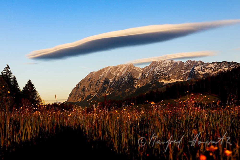 straitformed, stratified cloud