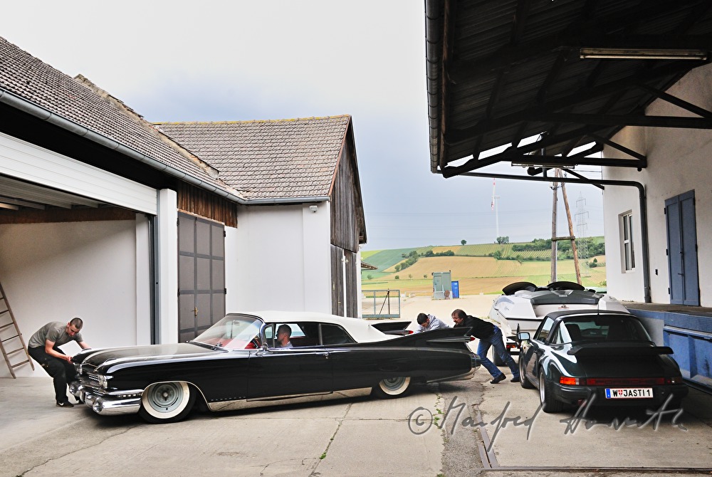 parking a Cadillac Eldorado 1959