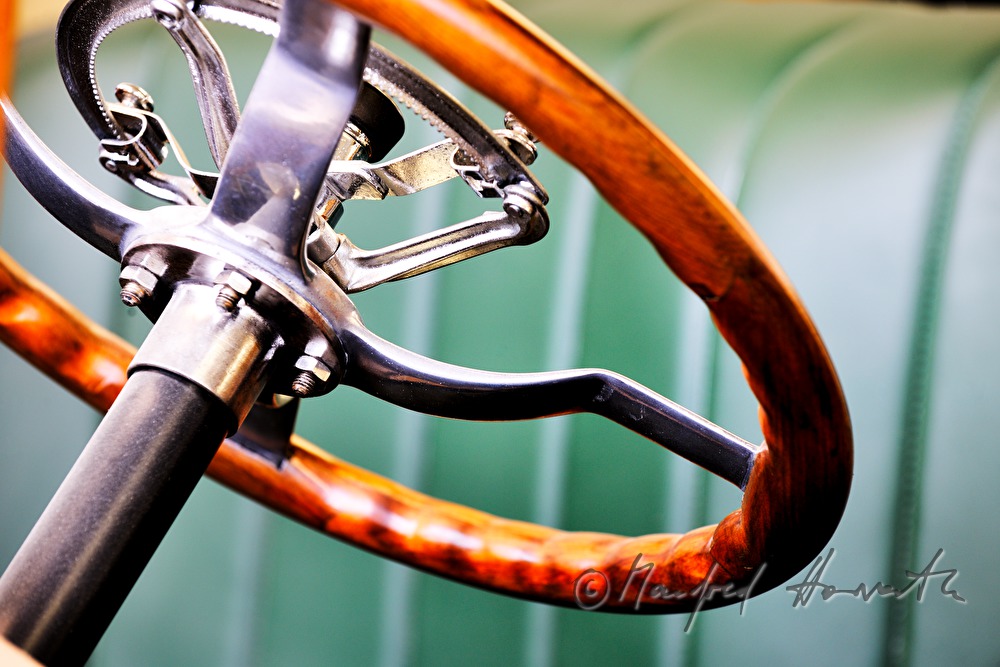 green leather covering of a Packard Oldtimer