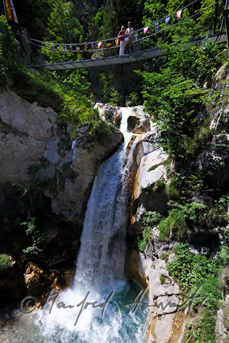 hiker bridge over the stream 