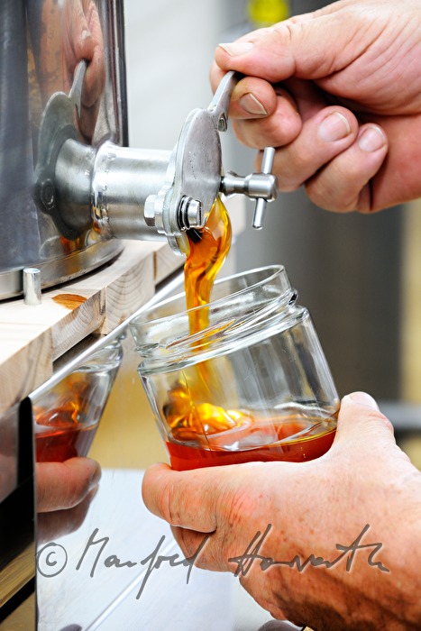 production of honey with the honey extractor