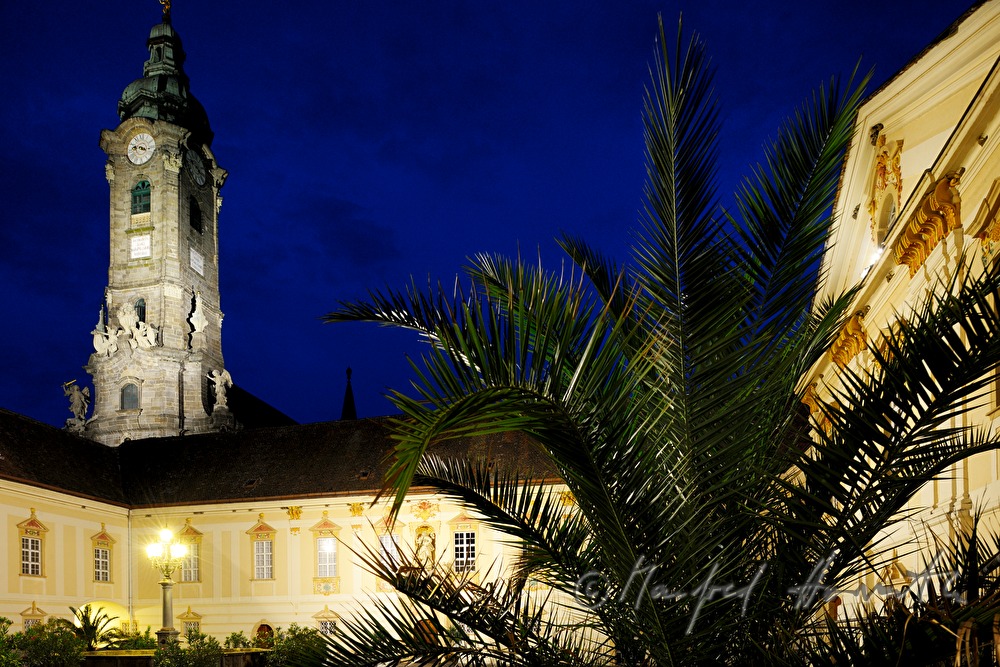 inner courtyard with collegiate church