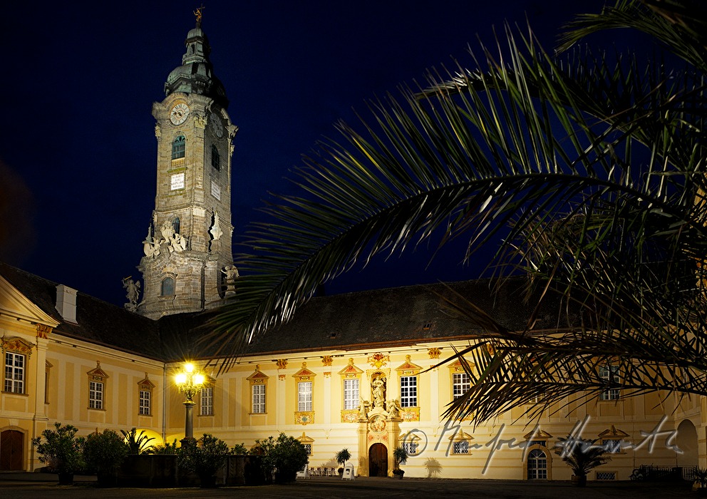 inner courtyard with collegiate church