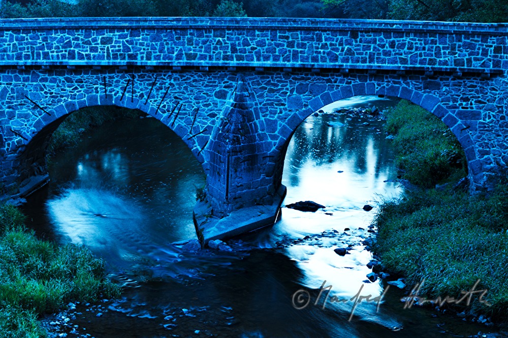 Romanesque stone bridge from the 12th century