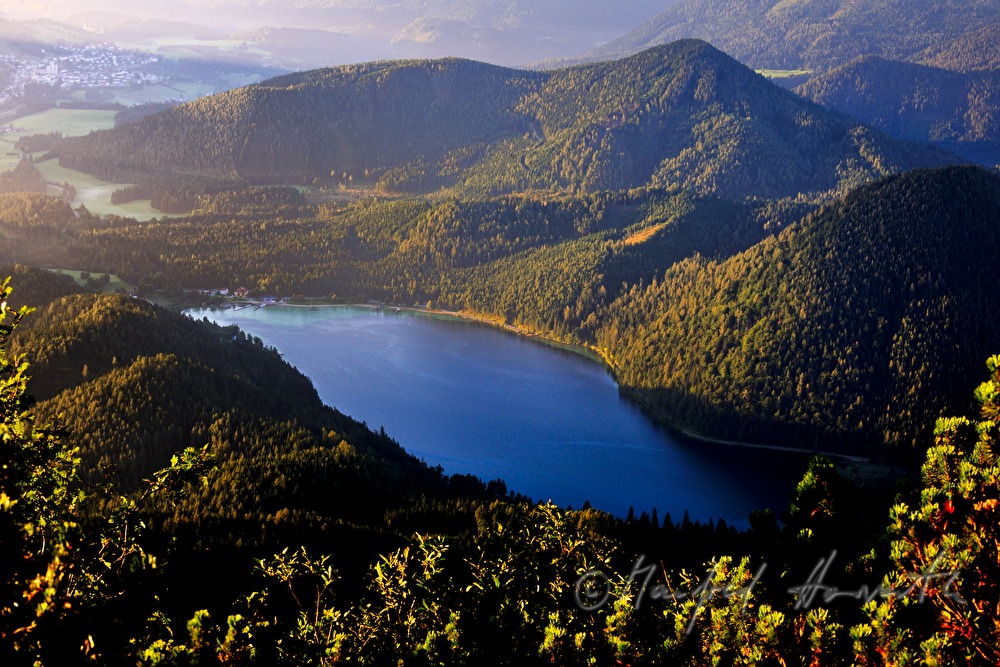 view from the Terzerhaus to Erlaufsee