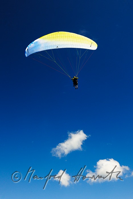 paragliders on the Gemeindealpe (1626 meters)