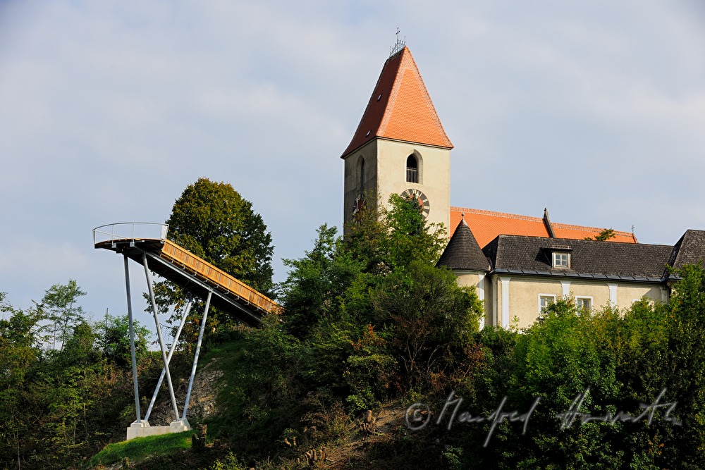 Andreaskirche and sightseeing ramp