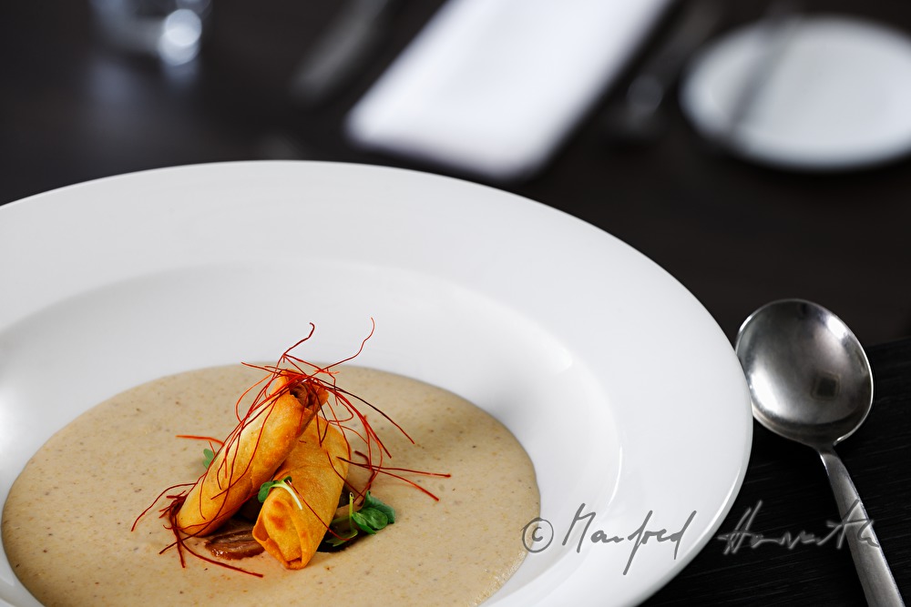 chestnut-walnut-soup with black pudding wan tan