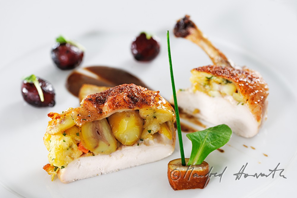 guineafowl stuffed with chestnut and marinated red wine shallots