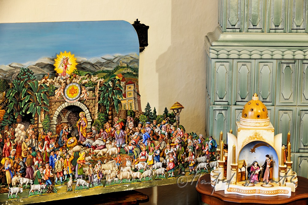 handcoloured christmas crib made of paper